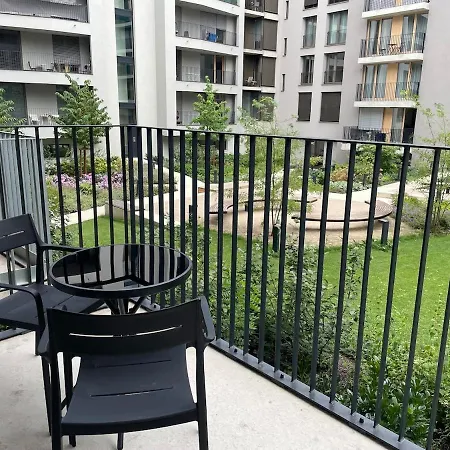 Apartamento Spacious Andel With 2 Bathrooms Near Metro *
